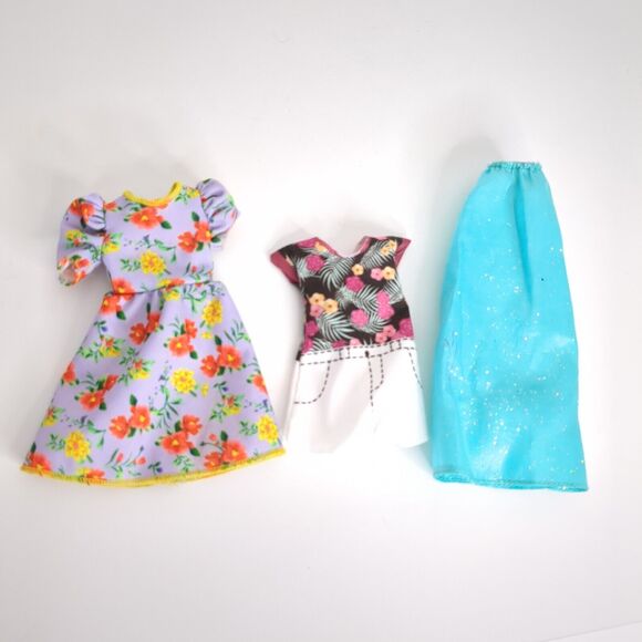 Lot of 10 Barbies and 2 Disney Dolls from 2010s & 2020s plus Homemade Clothes - Picture 14 of 14